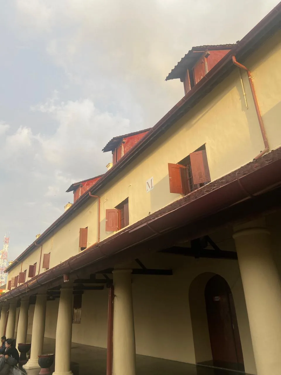 Detail fasad dan koridor Benteng Rotterdam